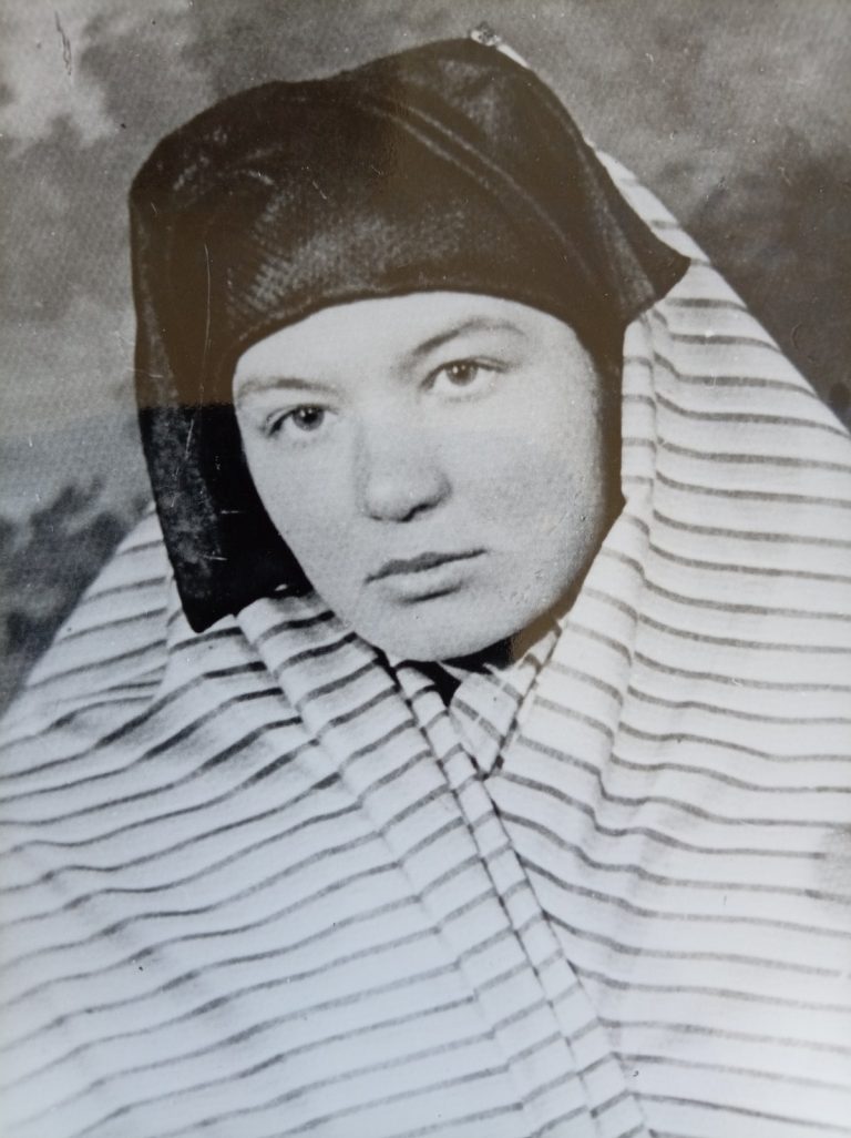 Izvan sjene: Lepa Perović