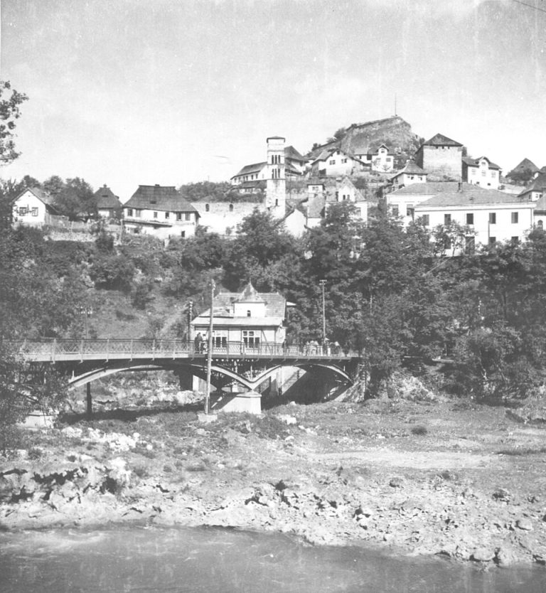 Žene Jajca između tradicije i modernizacije